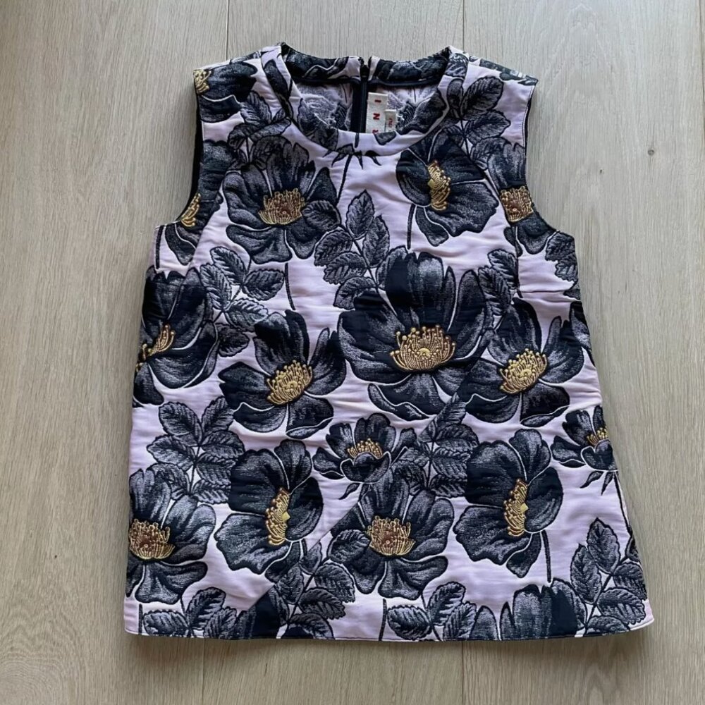 Beautiful: Marni pink floral jacquard sleeveless top. Size 38
